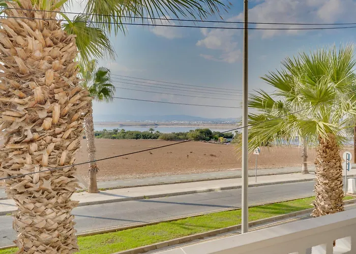 Elisabeth Salt Views 200m From Makenzy * Larnaca