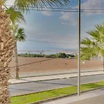Elisabeth Salt Views 200m From Makenzy * Larnaca