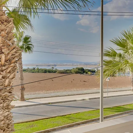 Elisabeth Salt Views 200m From Makenzy * Larnaca