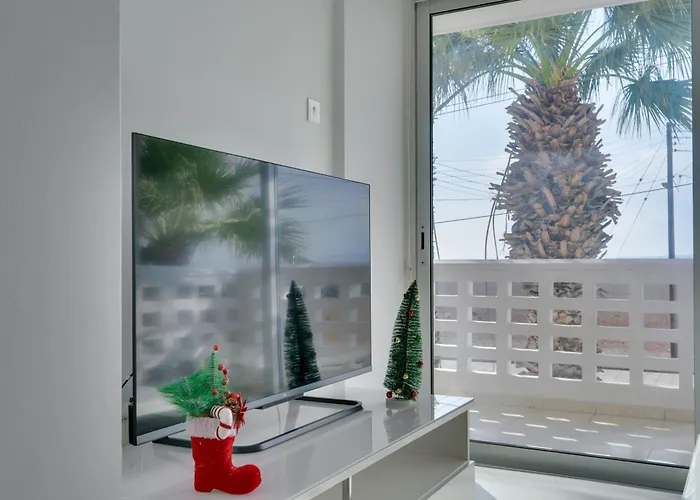 Дом отдыха Elisabeth Salt Views 200m From Makenzy *